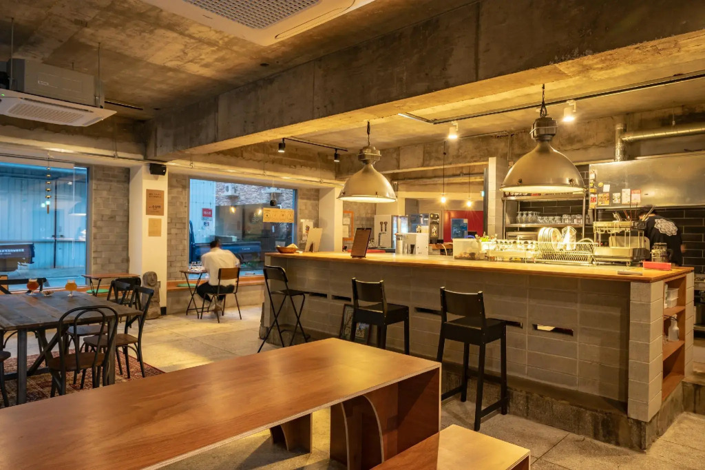 Mireuk Mireuk Hostel
