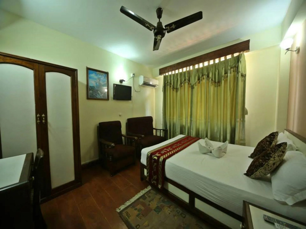 The Hotel Pleasure Home Inn