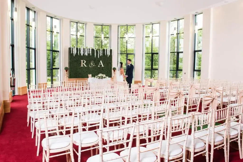 La Mon Hotel & Country Club