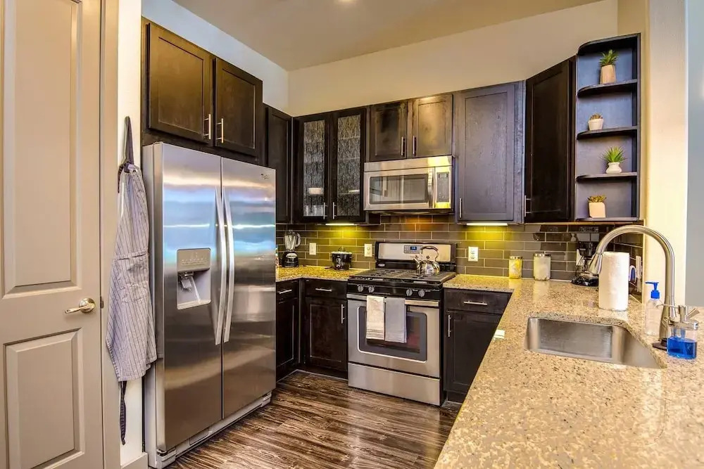 Beautiful Home Near Energy Corridor Pool & Patio