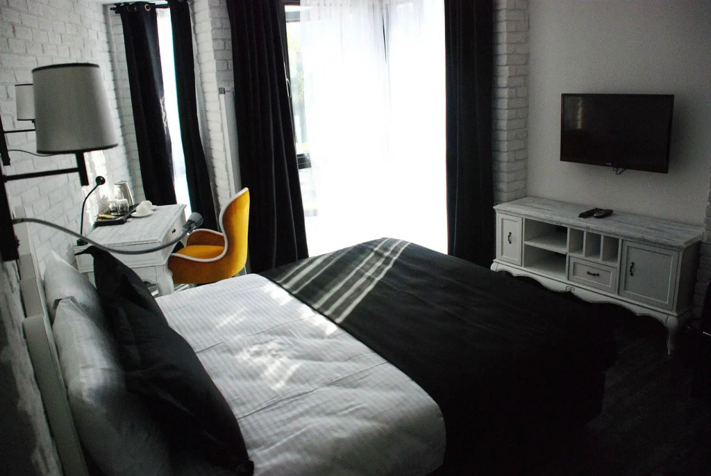 Check Inn Suite Hotel & SPA