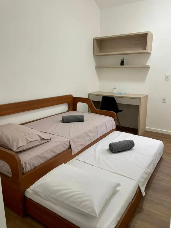 Apartamento impecável ao lado da Praia Grande para até 8 pessoas