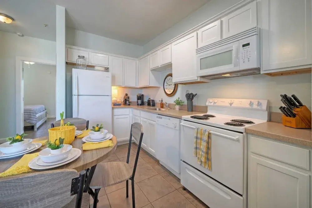 Sleeps 10 Two Condos. Pet-friendly + Beach Access