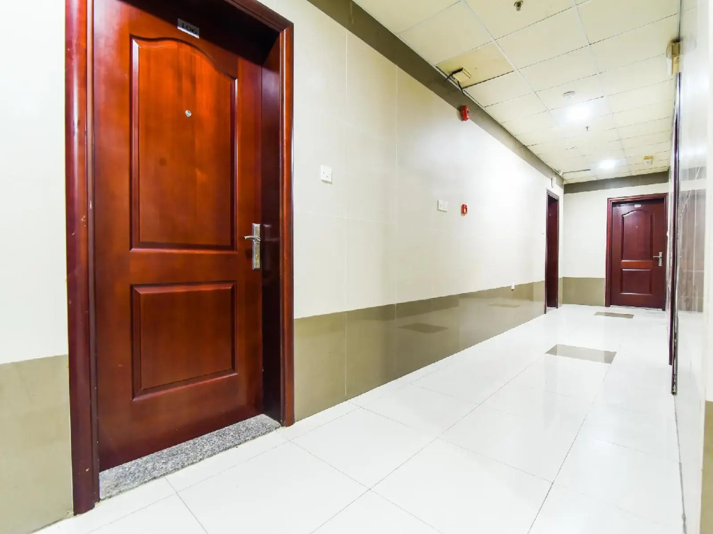 OYO 247 Host Palace hotel apartment