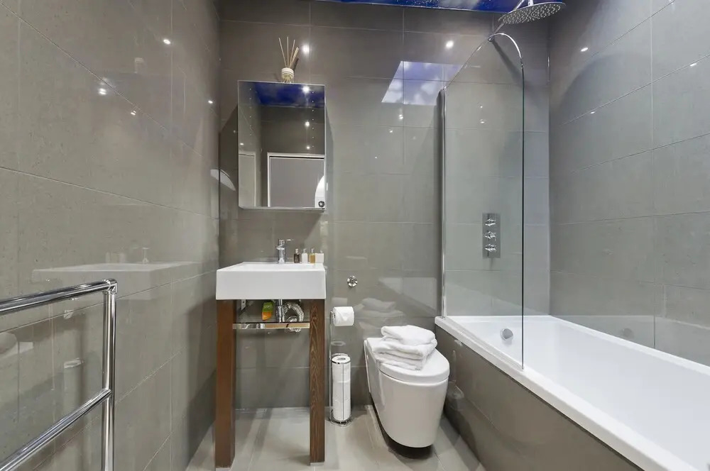 Delightful Apartment in Prime Location Near Hampstead Heath by Underthedoormat