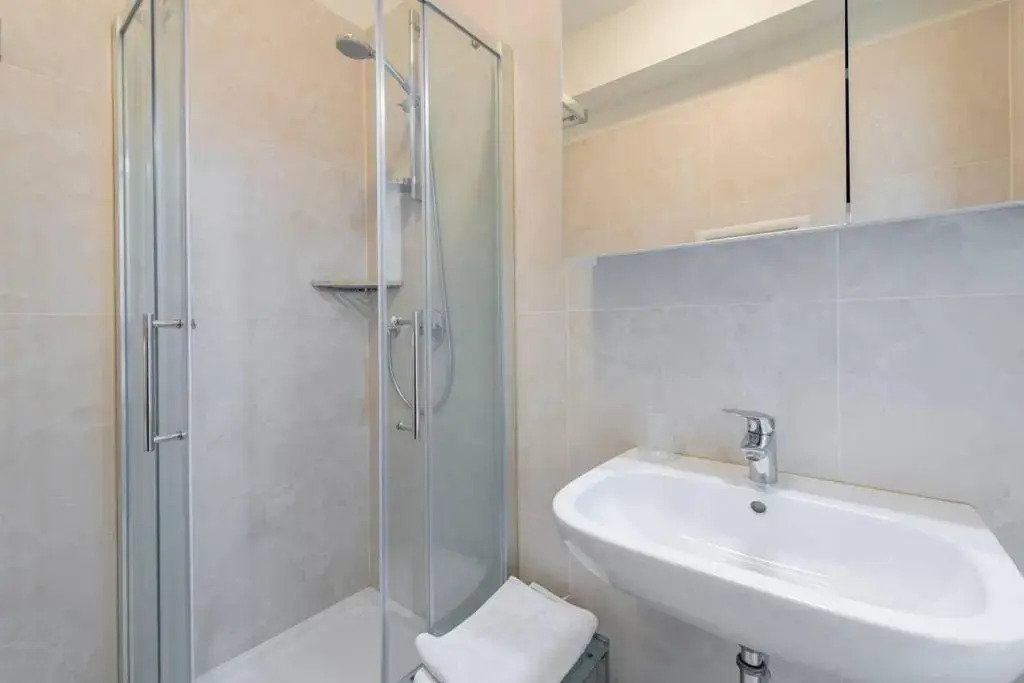 ALTIDO 1BR Apt in Isola with Stunning View to Bosco Verticale