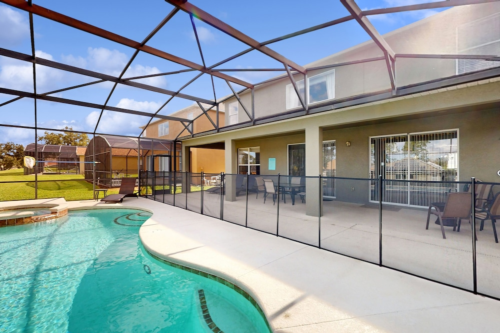 Spacious 6BR Resort Home With Private Pool, Game Room & Near Disney Parks