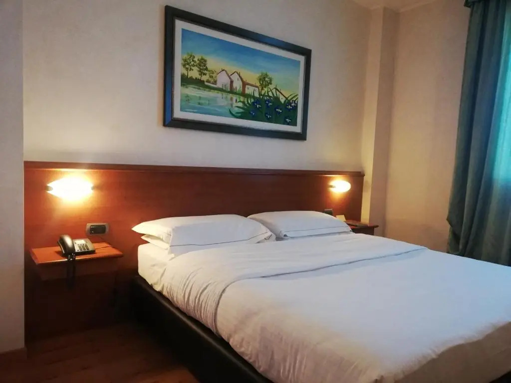 Point Hotel