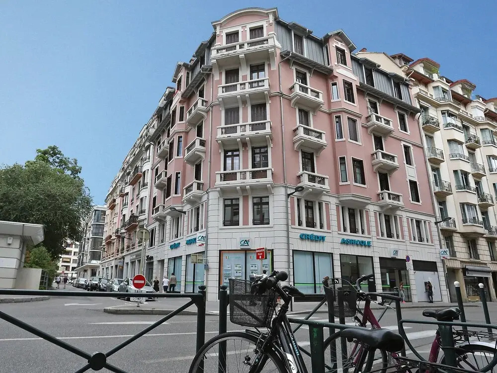 Central studio in Annecy, with elevator