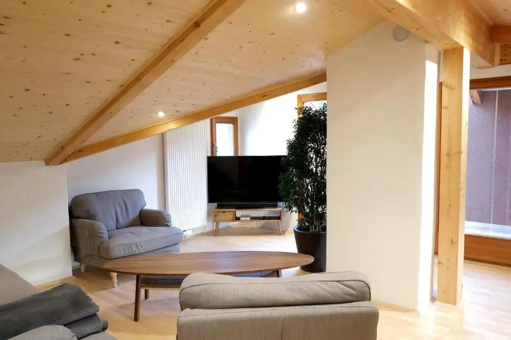 100qm - super Lage - Südterrasse - riesige Küche