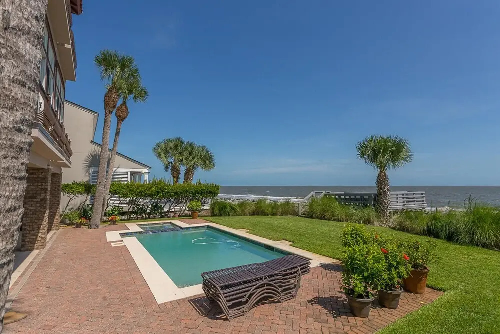 762 Oglethorpe Avenue by Hodnett Cooper