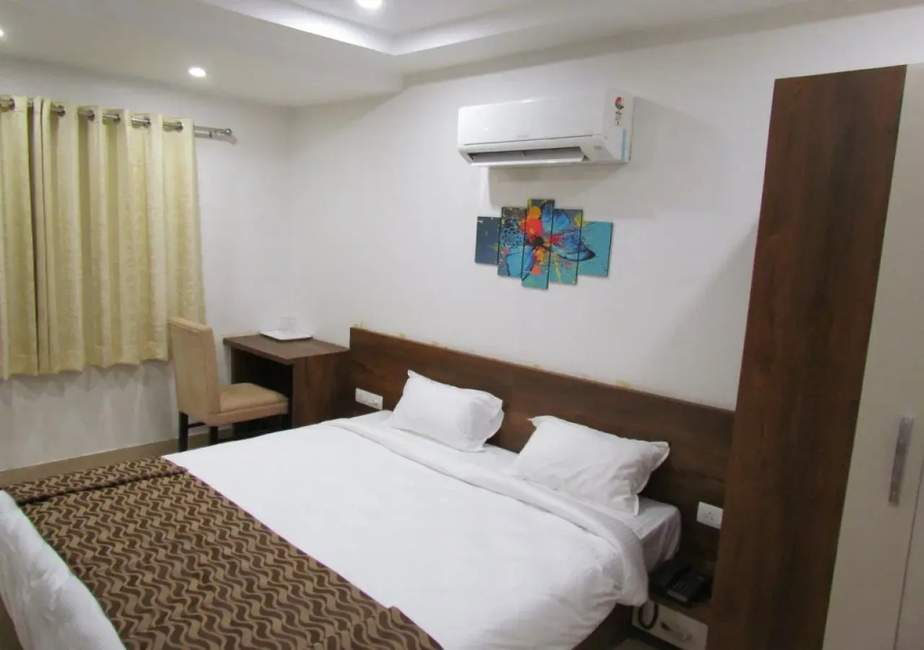 Hotel Divine inn