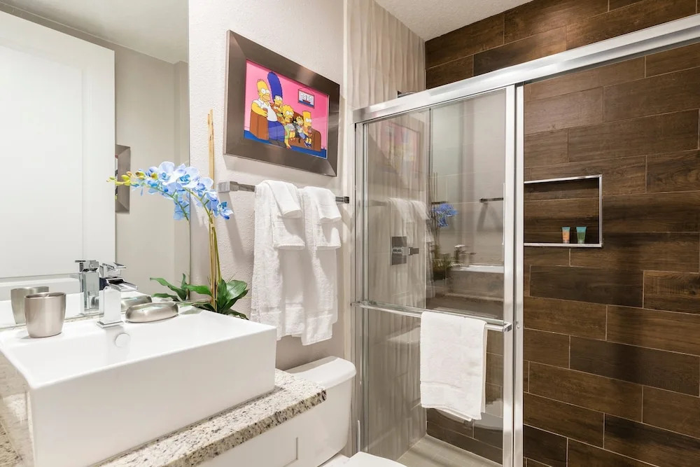 Apartment with full kitchen | 7554 Sunville Avenue