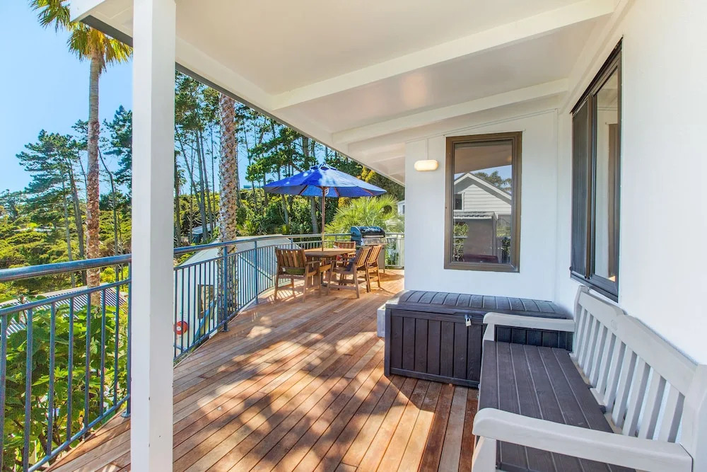 Villa Topaz at Palm Beach by Waiheke Unlimited