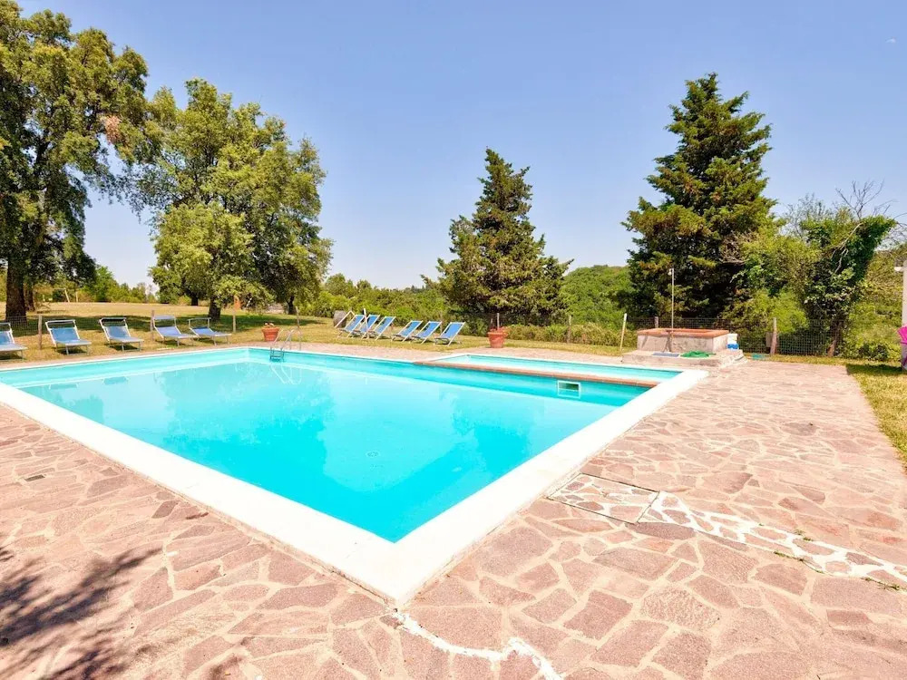 Majestic Farmhouse in San Vivaldo with Swimming Pool