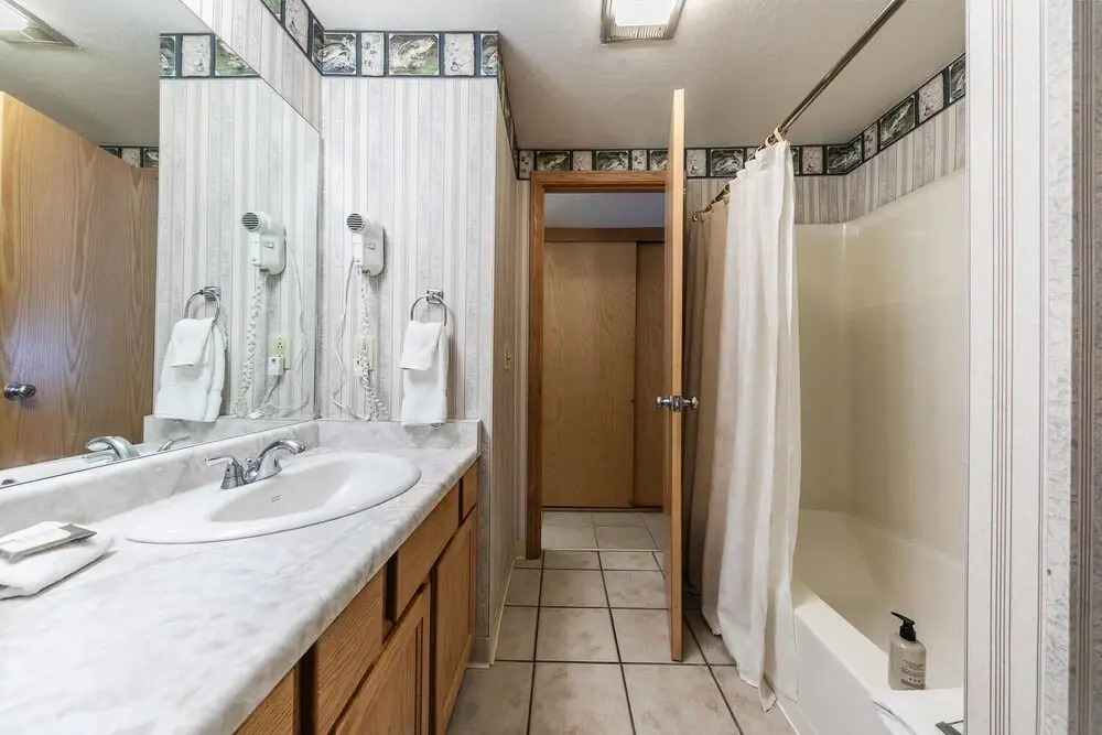 117 Bldg B 1 Bedroom Condo