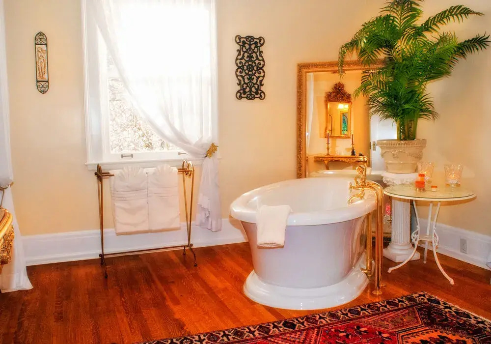 Villa Marco Polo Bed and Breakfast Inn