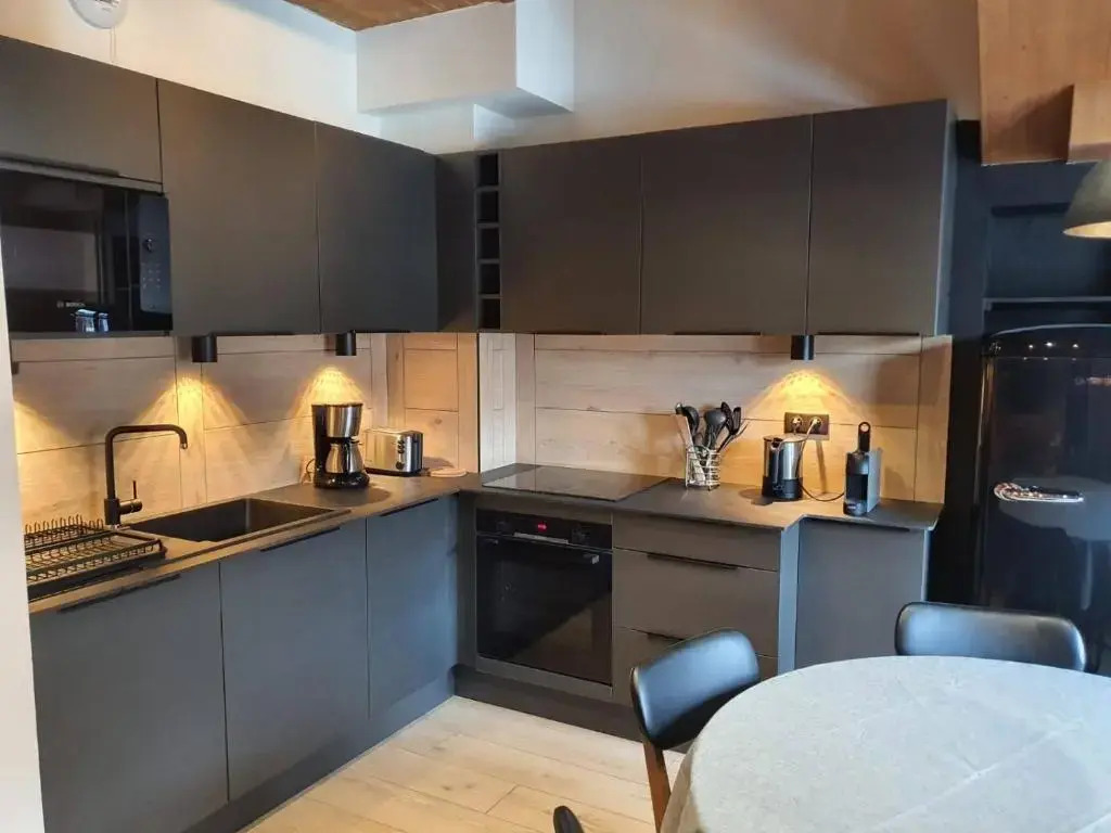 Le 630, appartement de charme avec cheminée aux Arcs 1950
