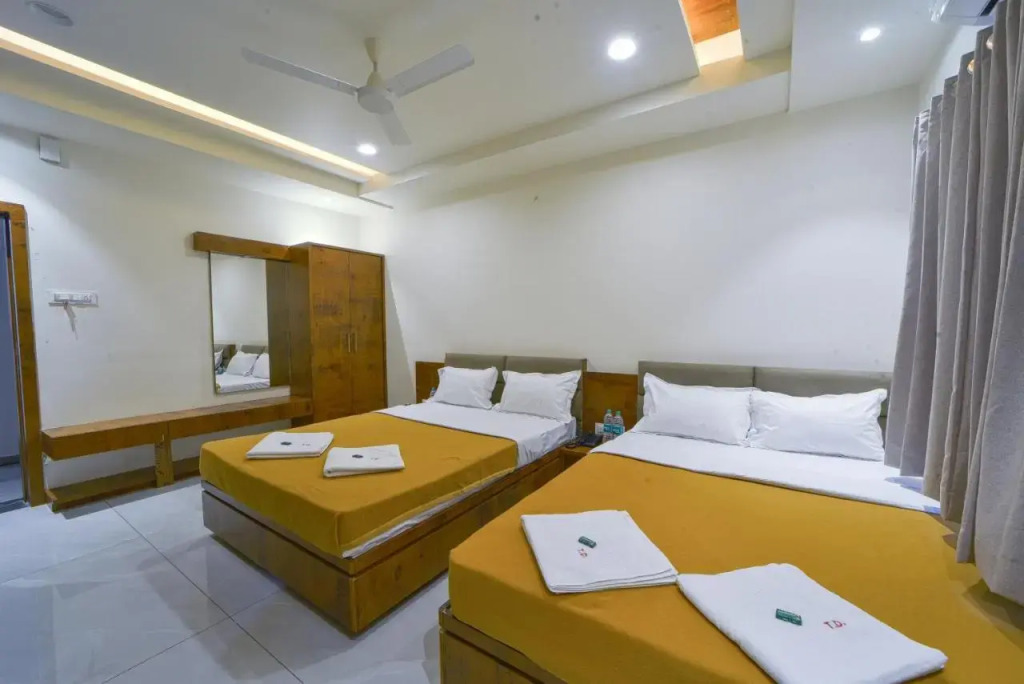 Hotel TrushaDham Near to Mahalaxmi Temple Kolhapur