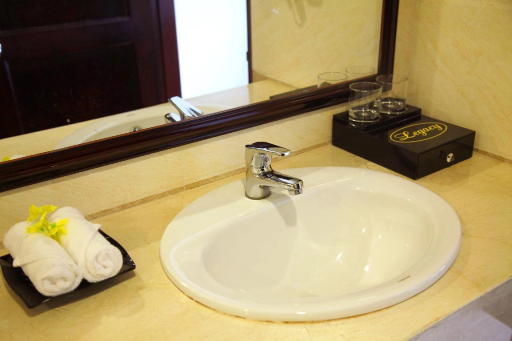 Legacy Riverside Danang Hotel