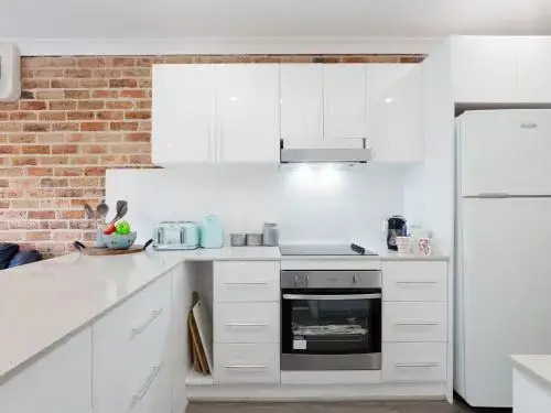68 'Bay Parklands' , 2 Gowrie Ave - Aircon, Pool, Tennis Court, Communal Spa