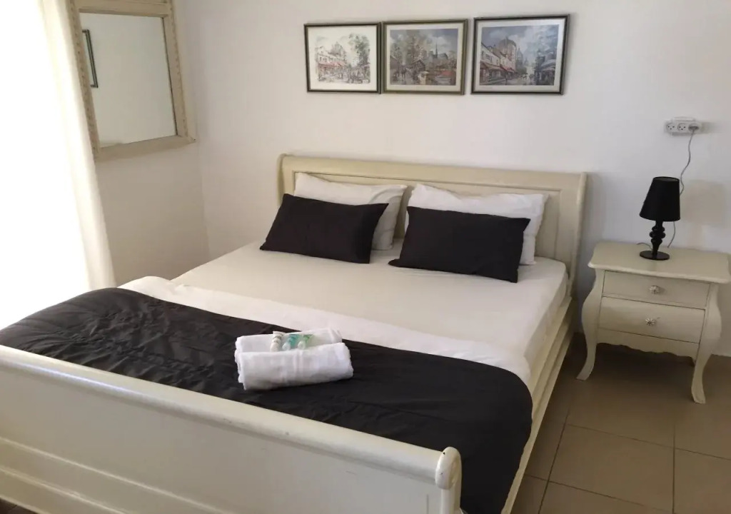 Sea Side Hotel