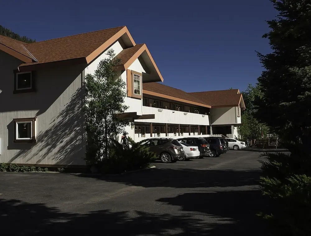 Hot Springs Inn