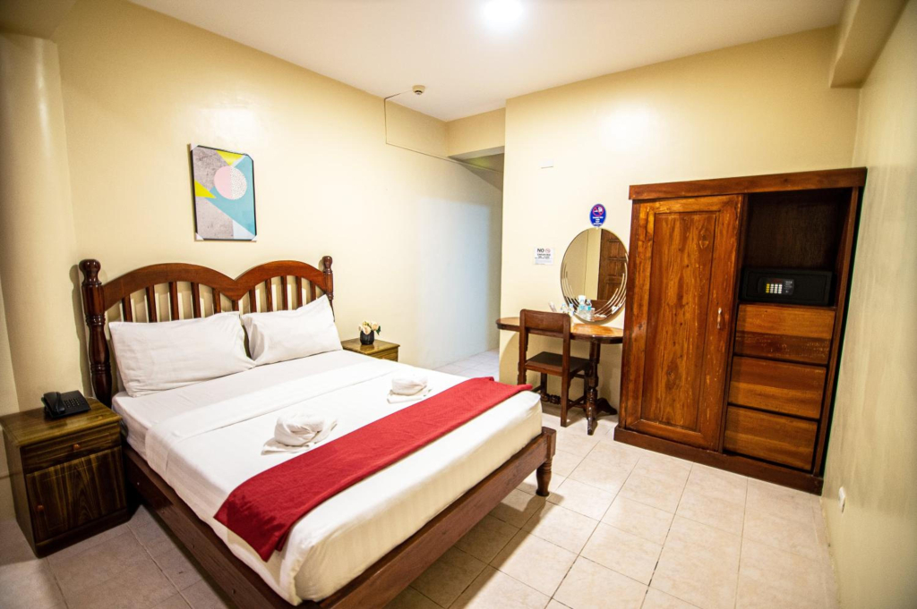 Kiwi Hotel