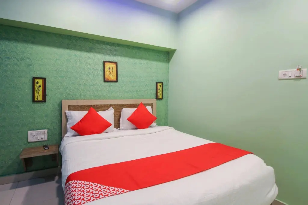 Hotel Nobel Executive by OYO Rooms