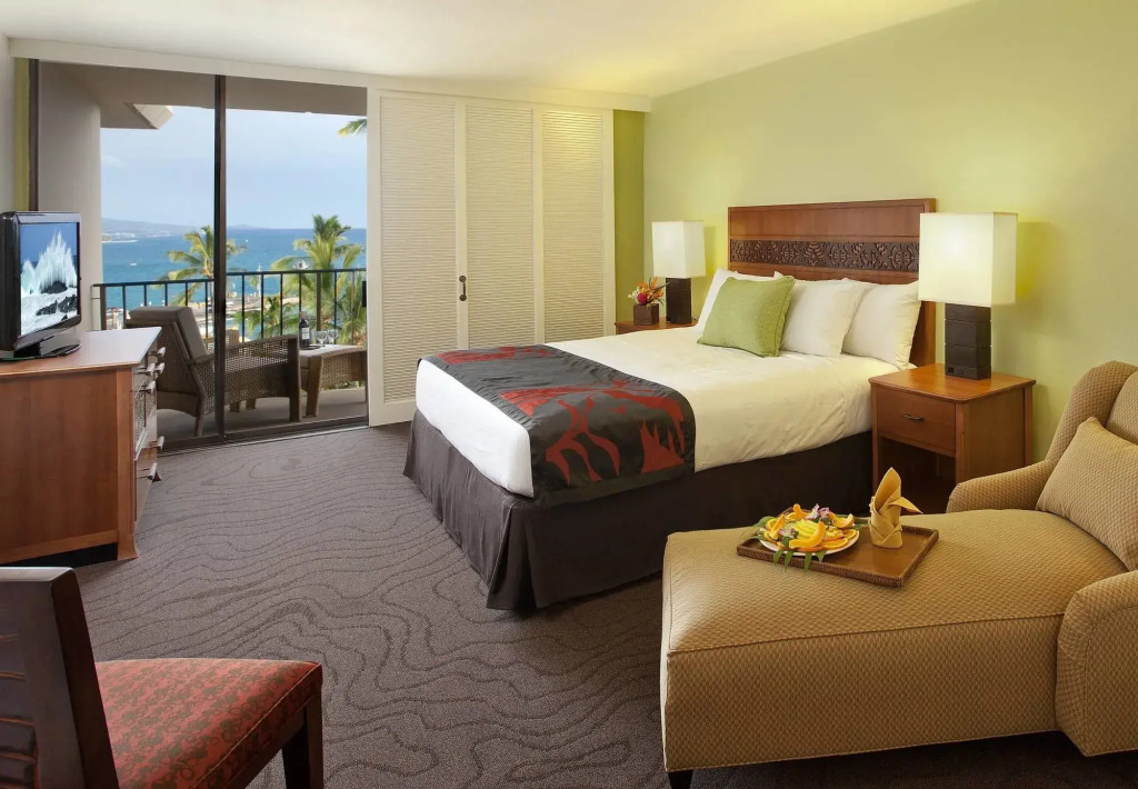 Courtyard by Marriott King Kamehamehas Kona Beach Hotel