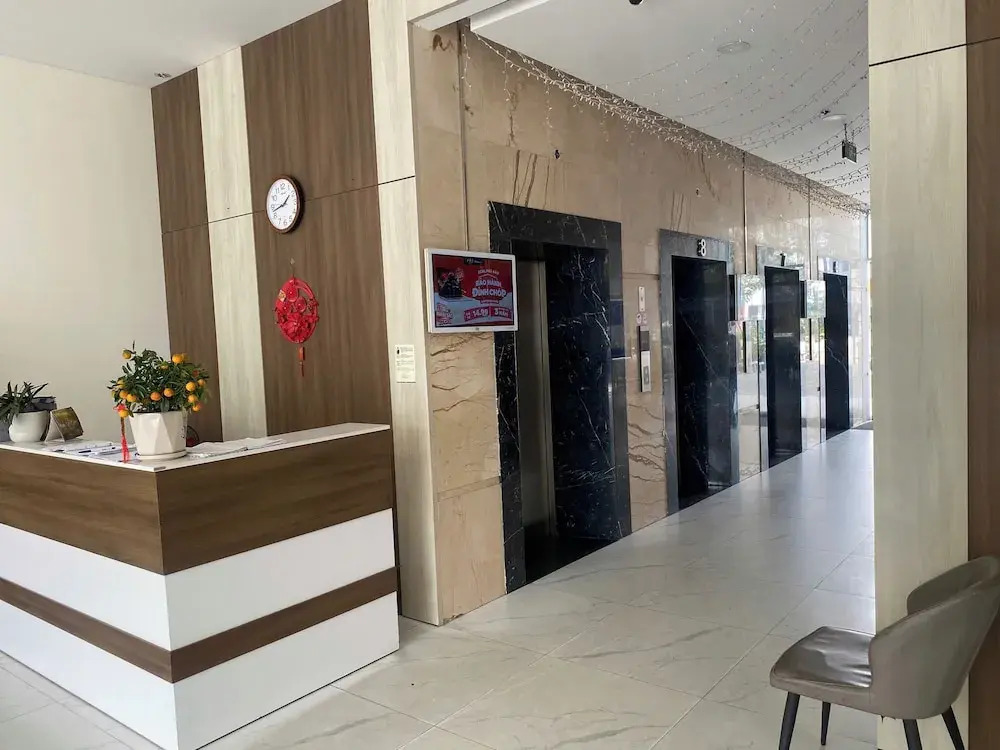 Monarchy Luxury Serviced Apartments - By Charm Homestay Vietnam