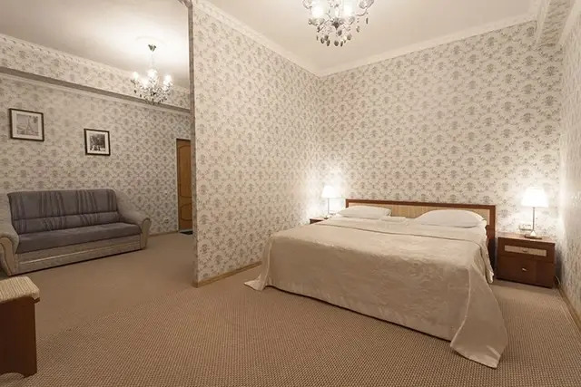 Otel' Voshod