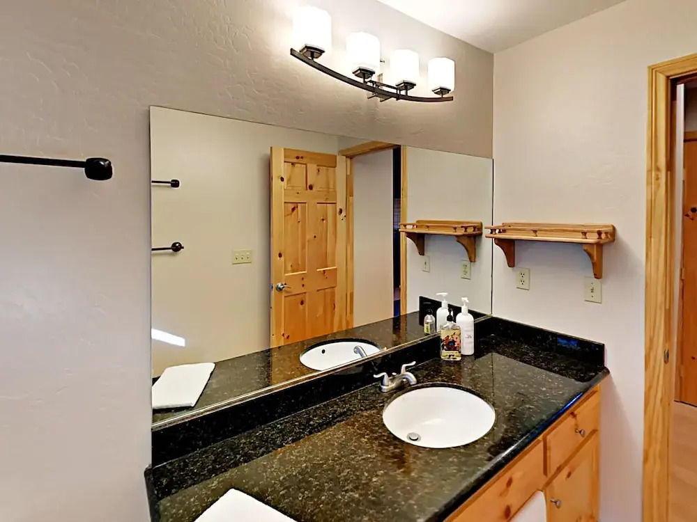 42551 Peregrine Ave Home 3 Bedrooms 2 Bathrooms Home