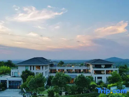 Huazhu Luxury · Yixing Xinran Bieyuan (Yunhu Scenic Area Store)