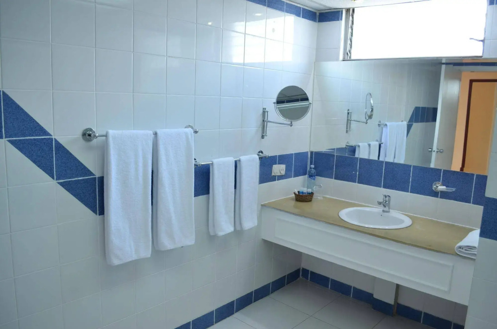 Hotel Tambo Real