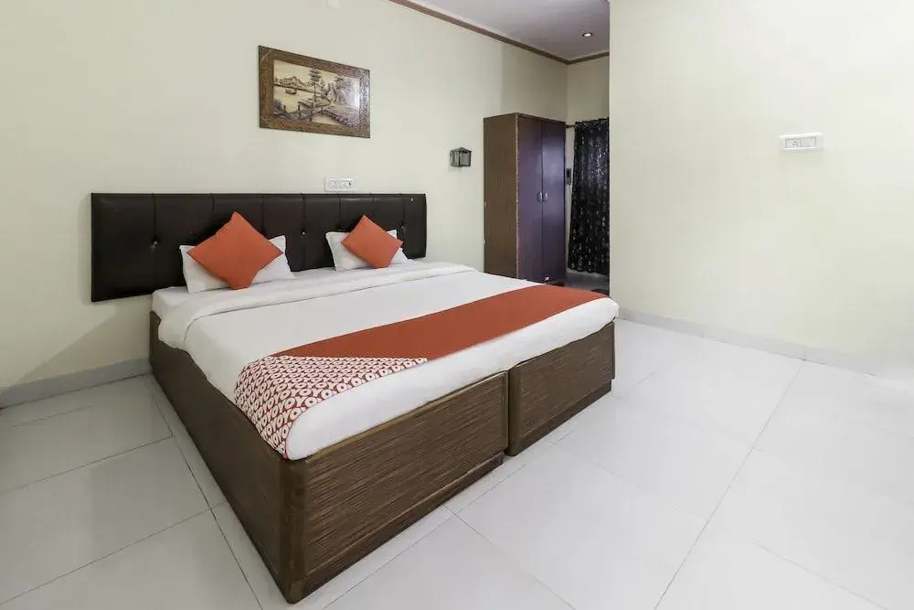Hotel Shiv Villas by OYO Rooms