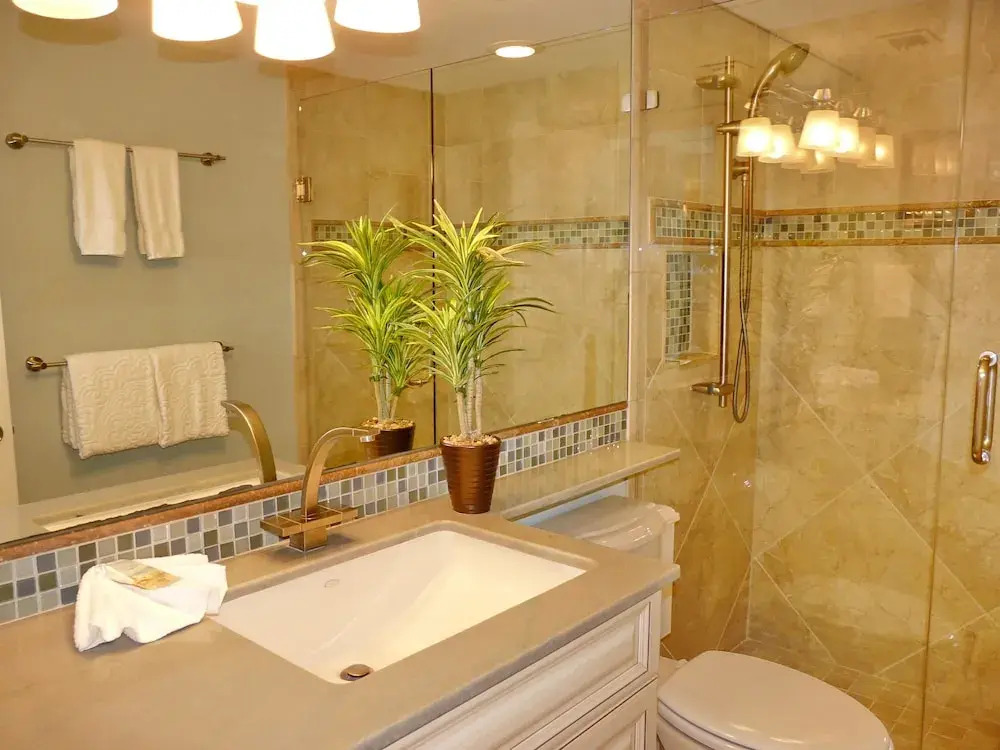Beachfront Condo With Sw-facing Balcony and Pool