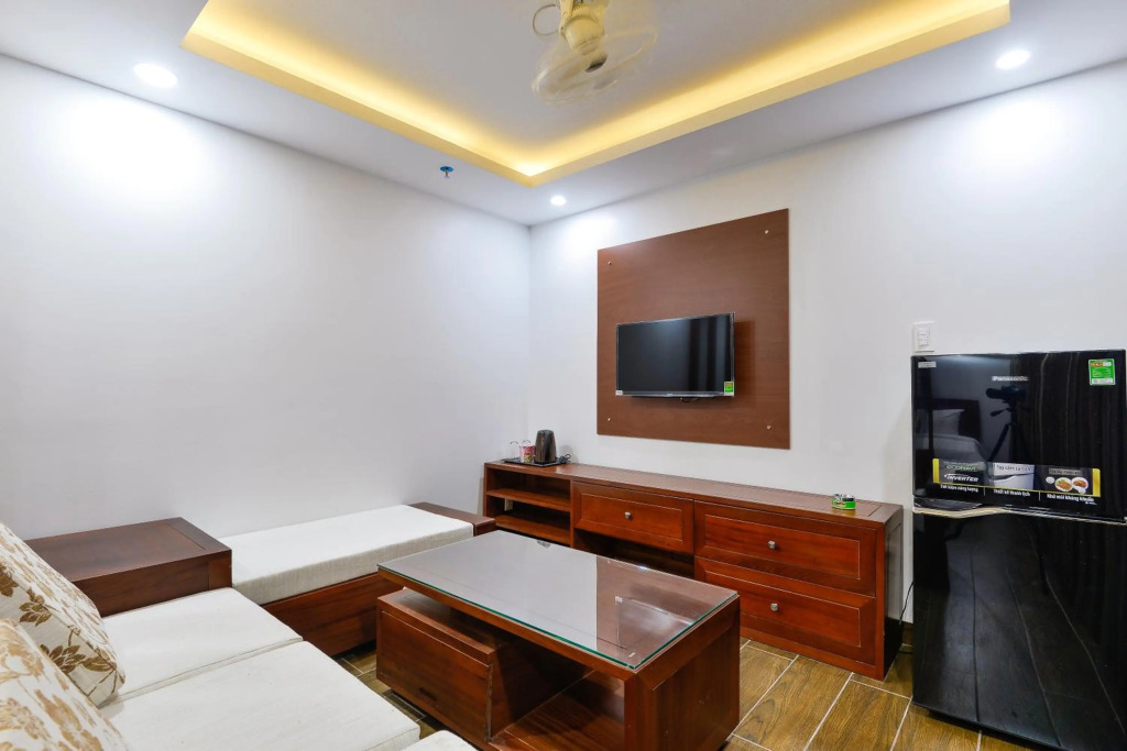 Royal Hotel District 2