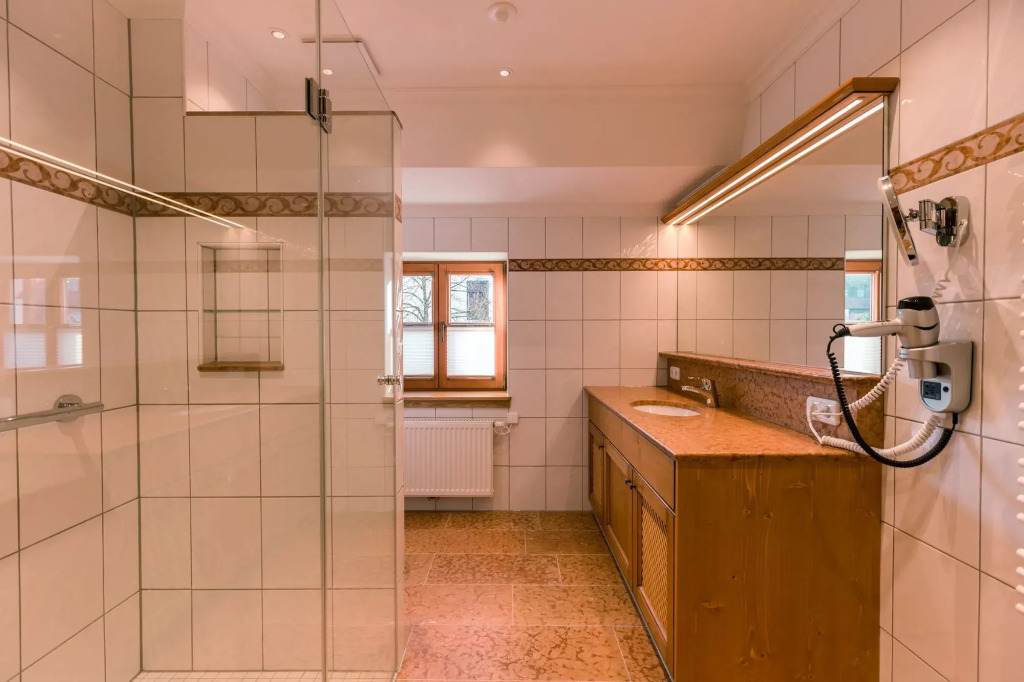 Hotel & Gaststätte zum Erdinger Weißbräu