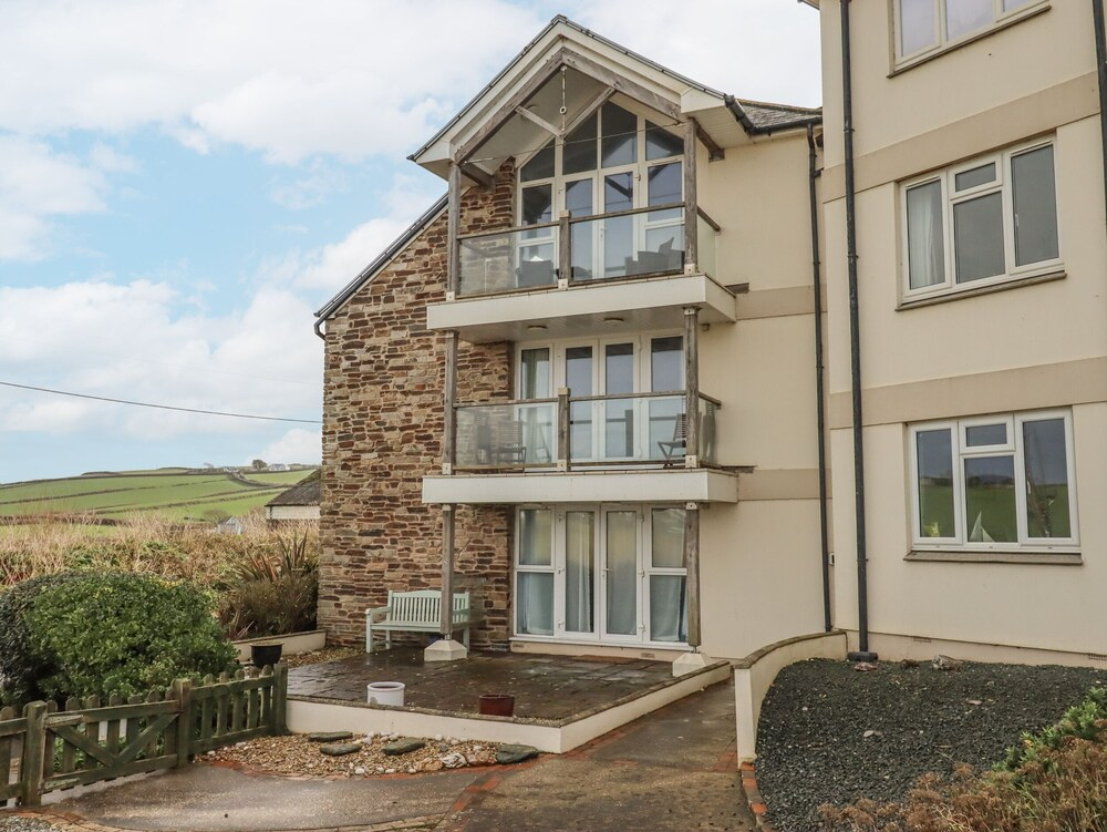 8 Thurlestone Rock