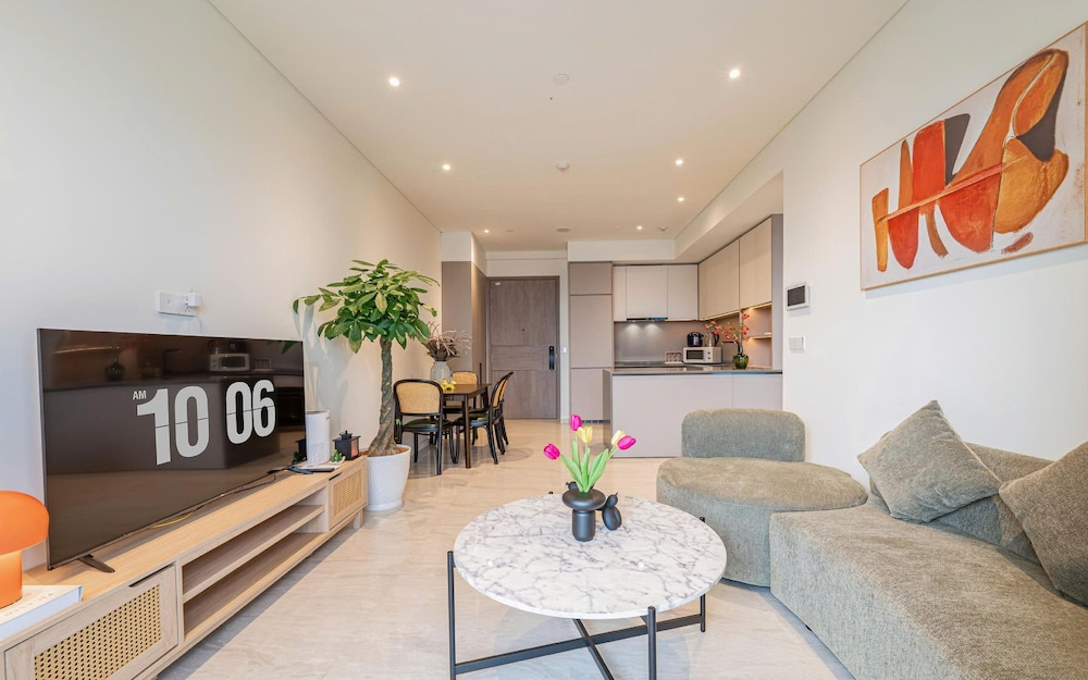Honey The Opera Luxury Residence