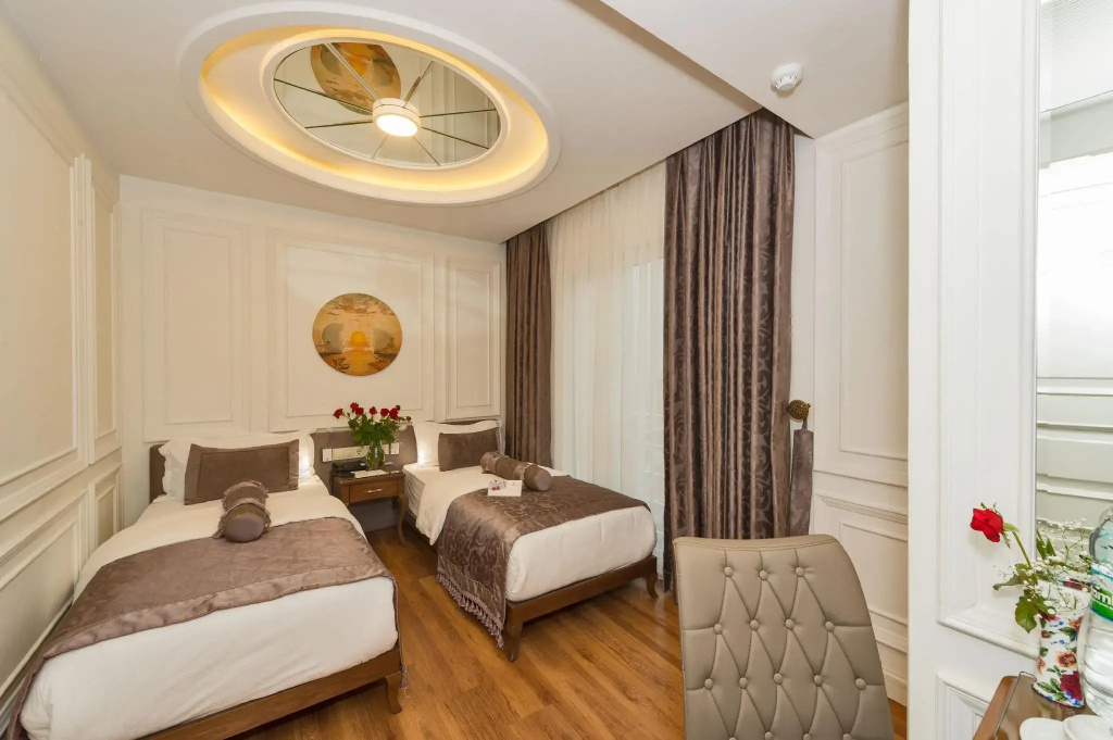 Darkmen Hotel 2