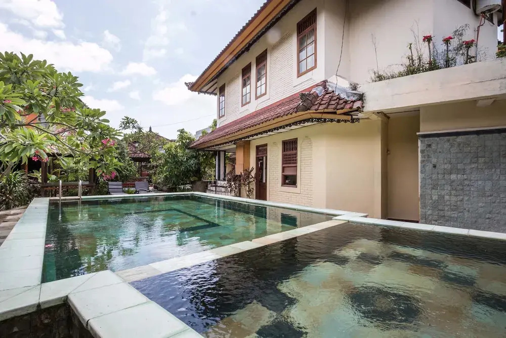 RedDoorz near Duyung Beach Sanur