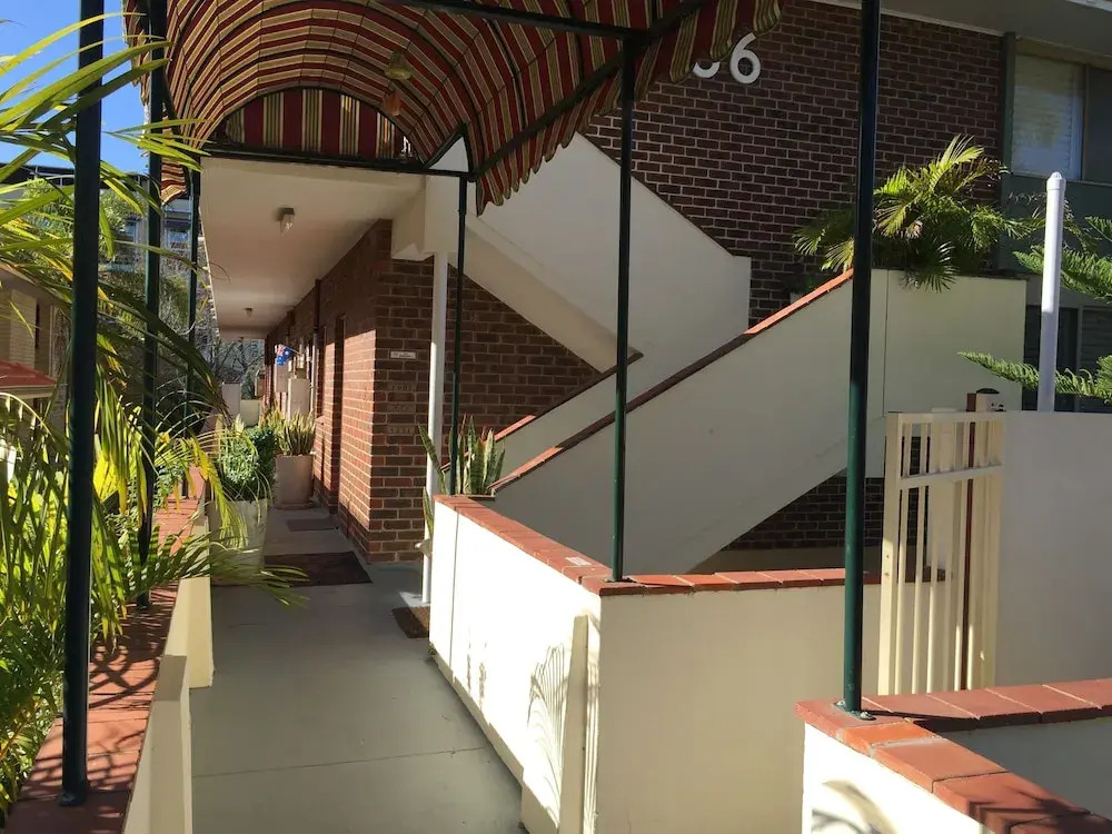 6 Bedroom Apartment near Perth
