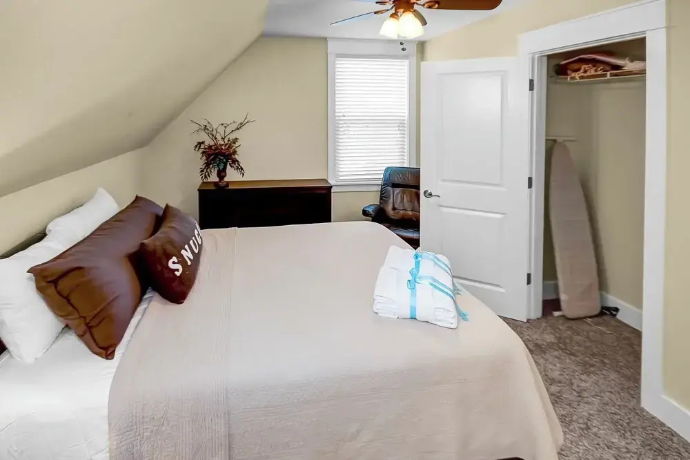Steps From the Beach! Private Beach Home! Sleeps 10!