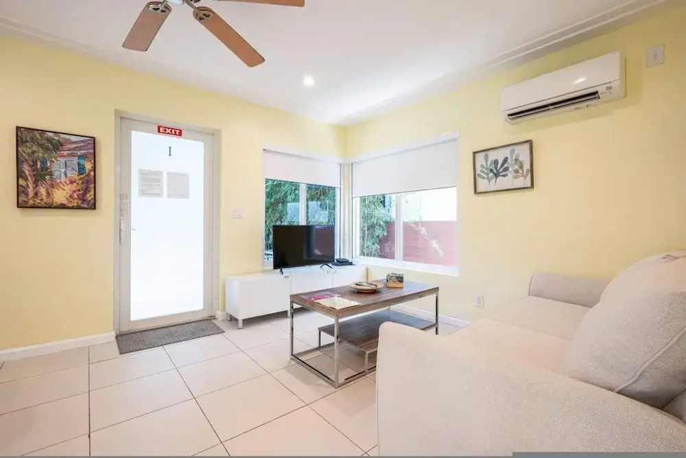 Casa Del Mar Beach Apartment Suite 1