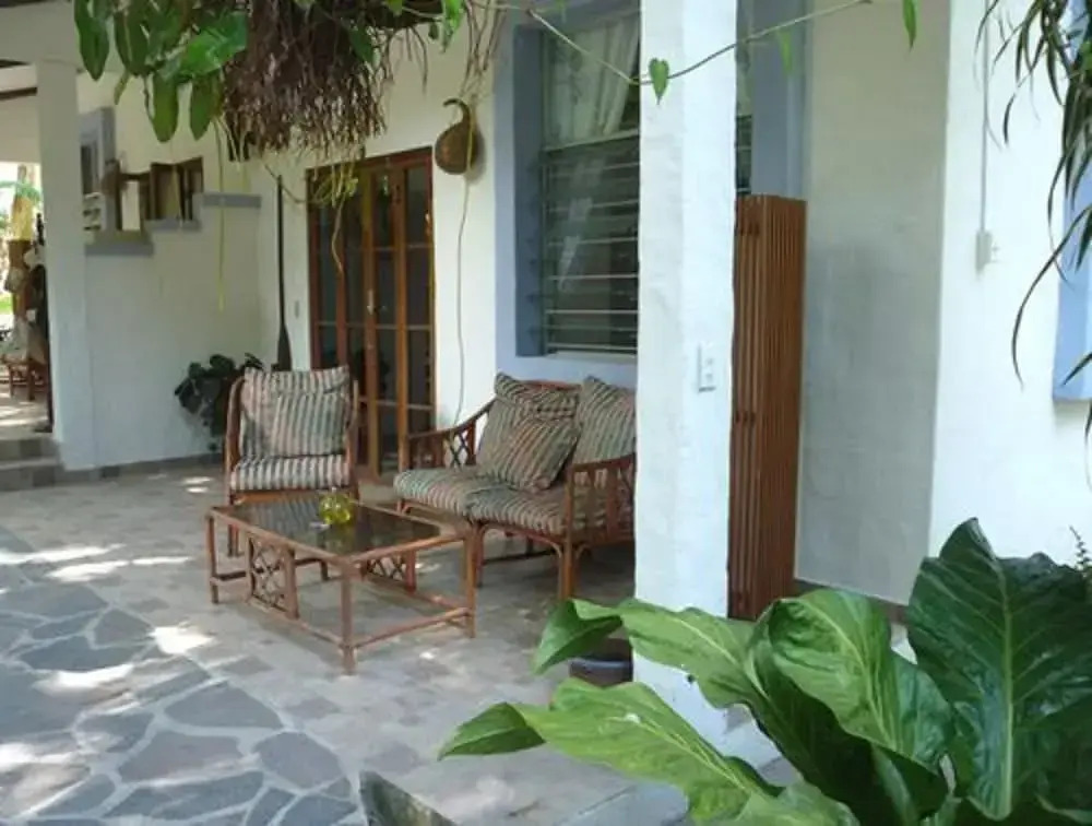 Togo B&B Farallon