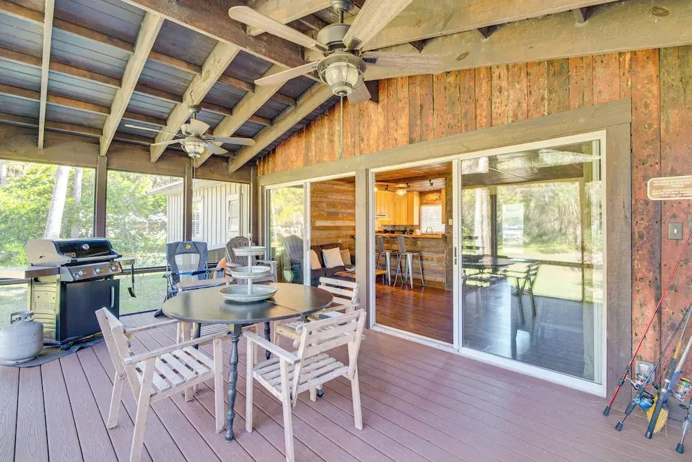 Waterside Anglers Heaven: Crooked River Fish Camp