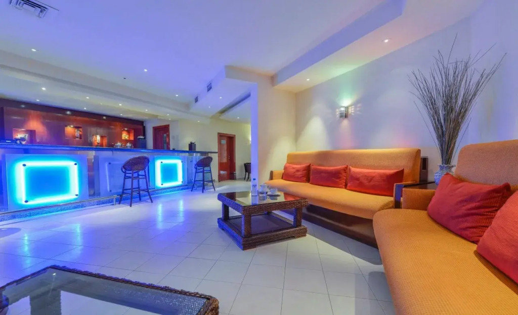 L Amphitrite Palace Beach Resort & Spa