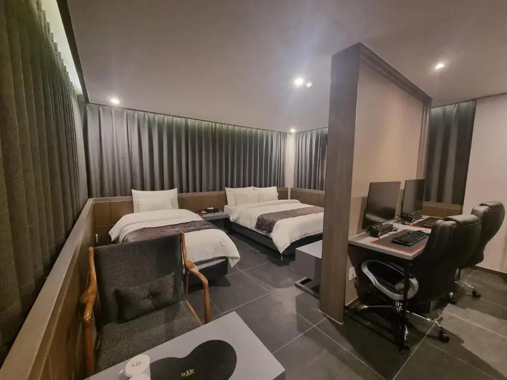 Yeoubi Hotel